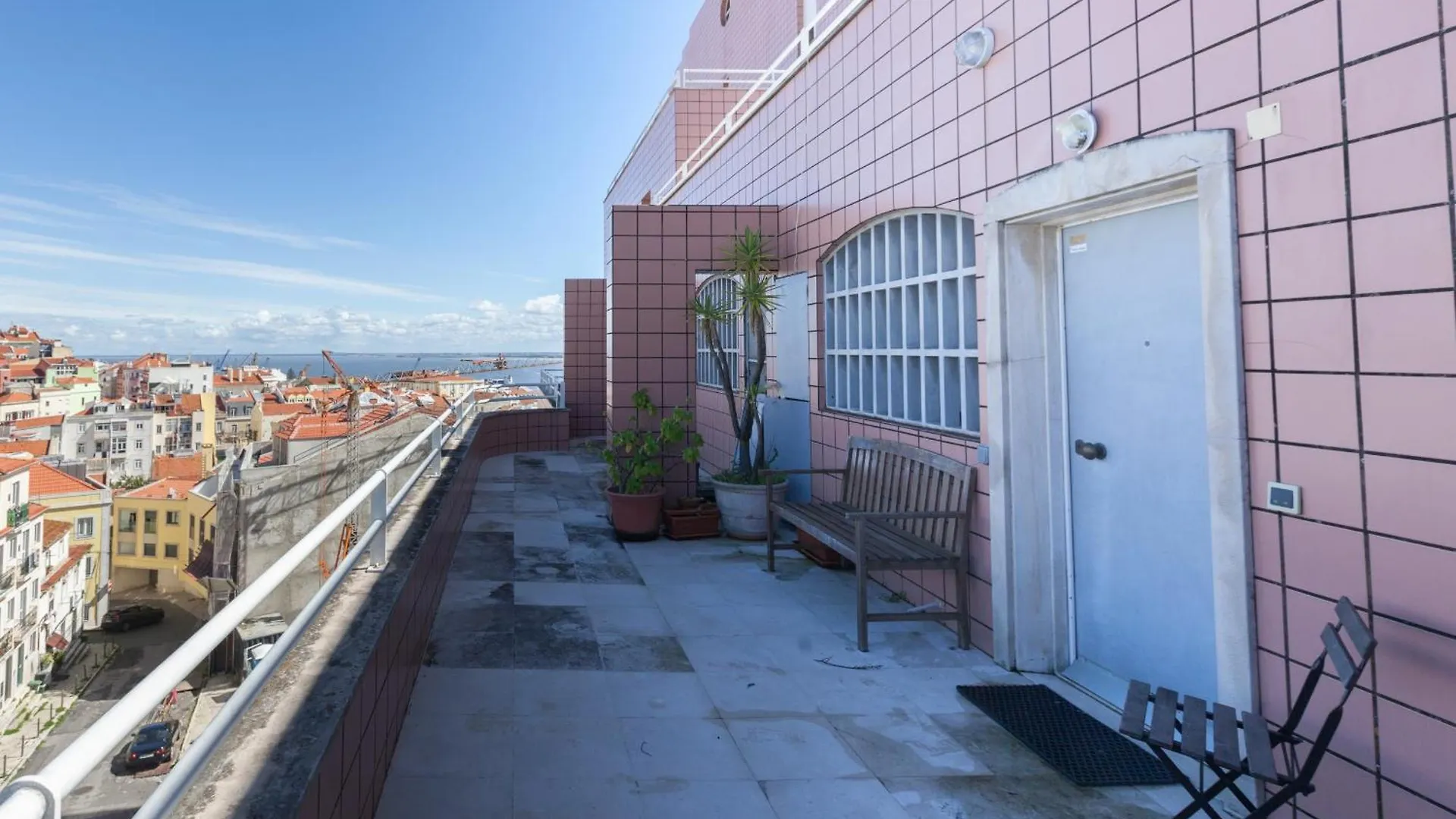 Flh Graca Apartment With View Lisbon Portugal